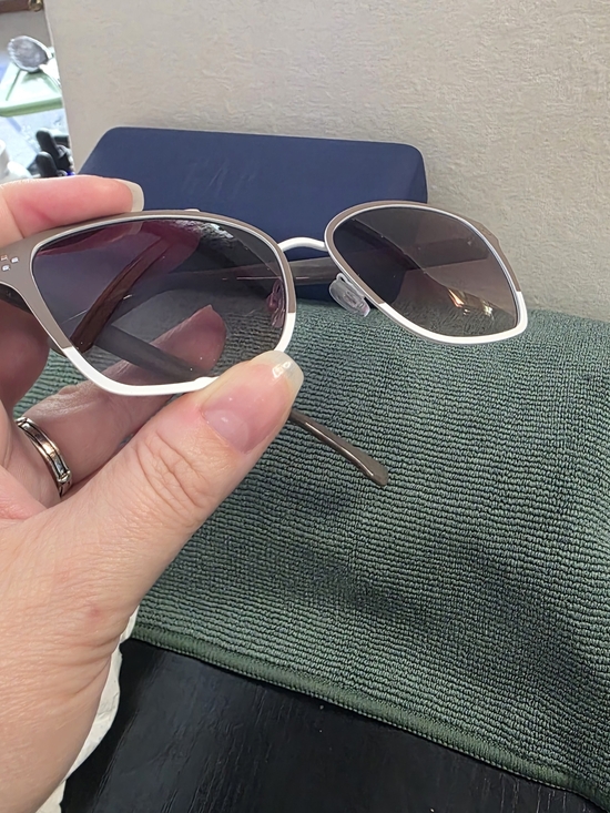 GAP Oversized Cat‑Eye Sunglasses – Model SGP001 Grey – NWT Case and Cloth main image 8